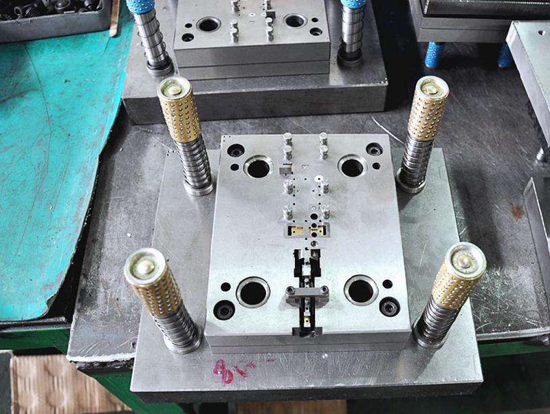 大武口模具制造-01