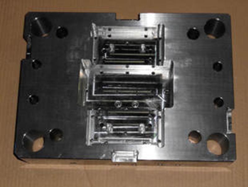 大武口精密塑料模-06